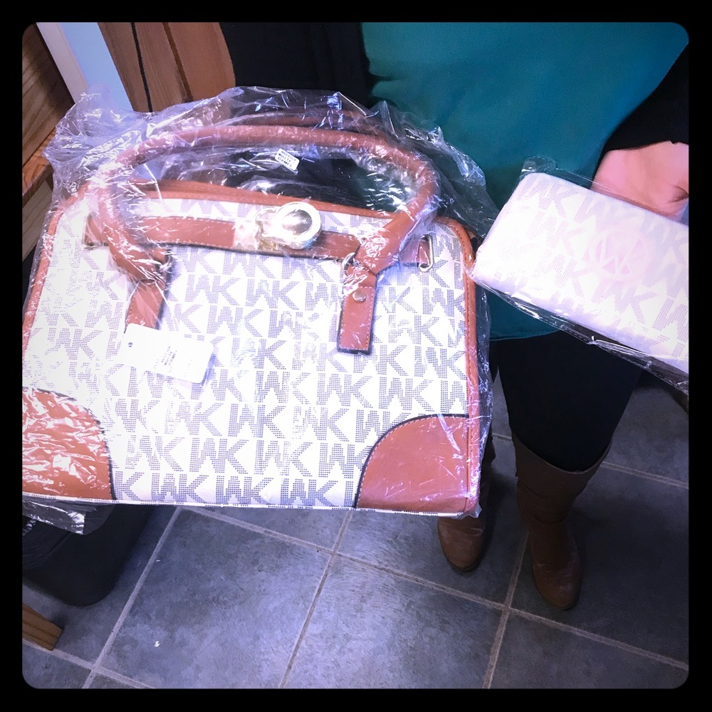 WendyKeen purse and matching wallet